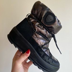 PAJAR ANKLE LENGTH WINTER BOOTS - LIKE NEW SIZE 37